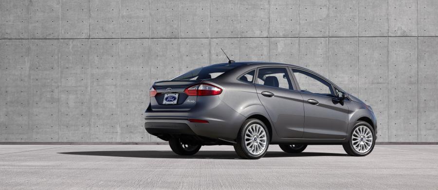  Ford Fiesta 4-Door 2014 года  (US) (фото 5 из 6)